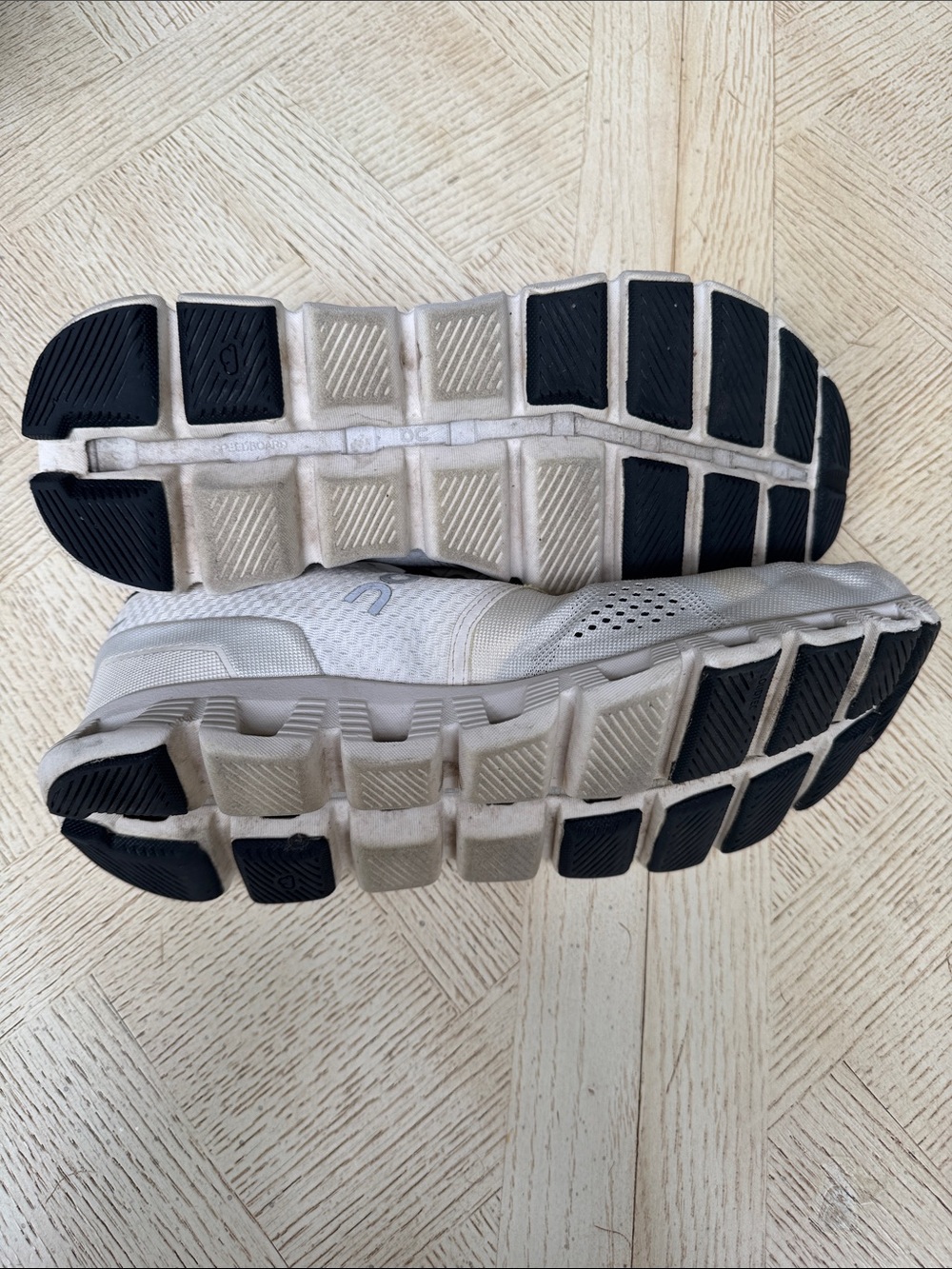 On Cloud X Cloudtec Helios White & Black Running Sneakers - Men’s 8 - Picture 5 of 5